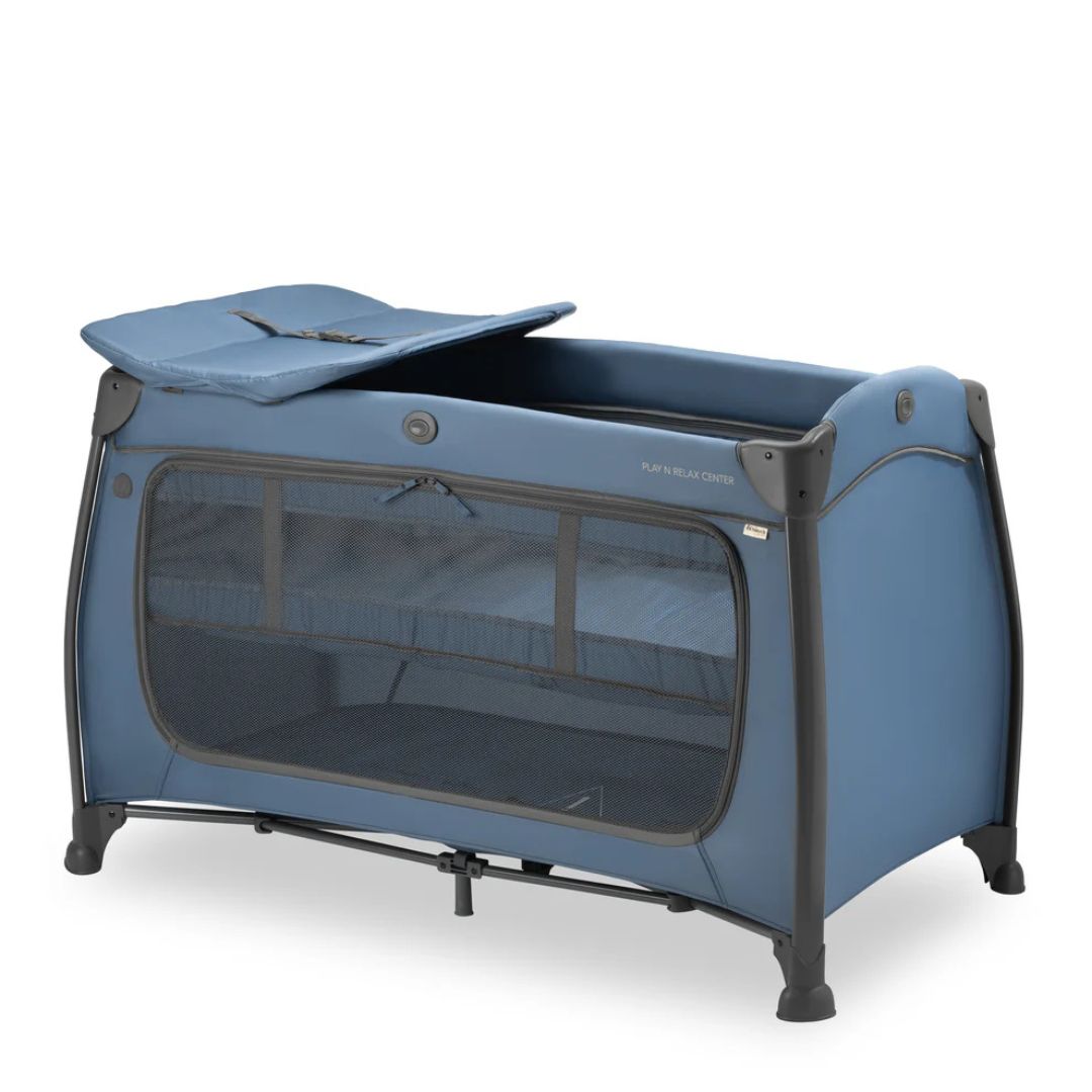 Hauck Play N Relax Center – Travel Cot for Newborns and Toddlers